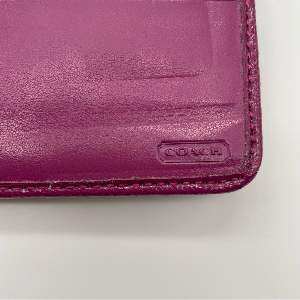 Coach signature accordion zip wallet in tan and fuschia - Picture 5 of 9